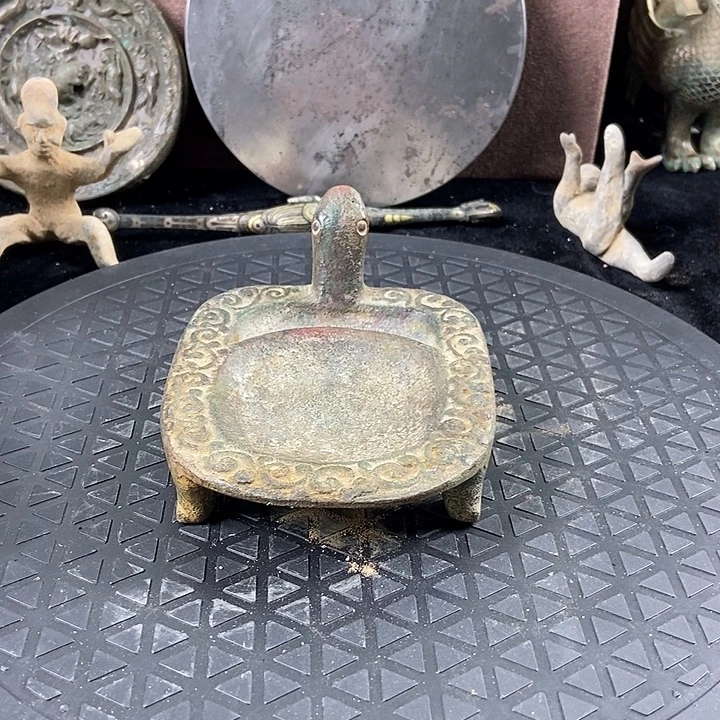 P***曹青铜乌龟花纹砚台