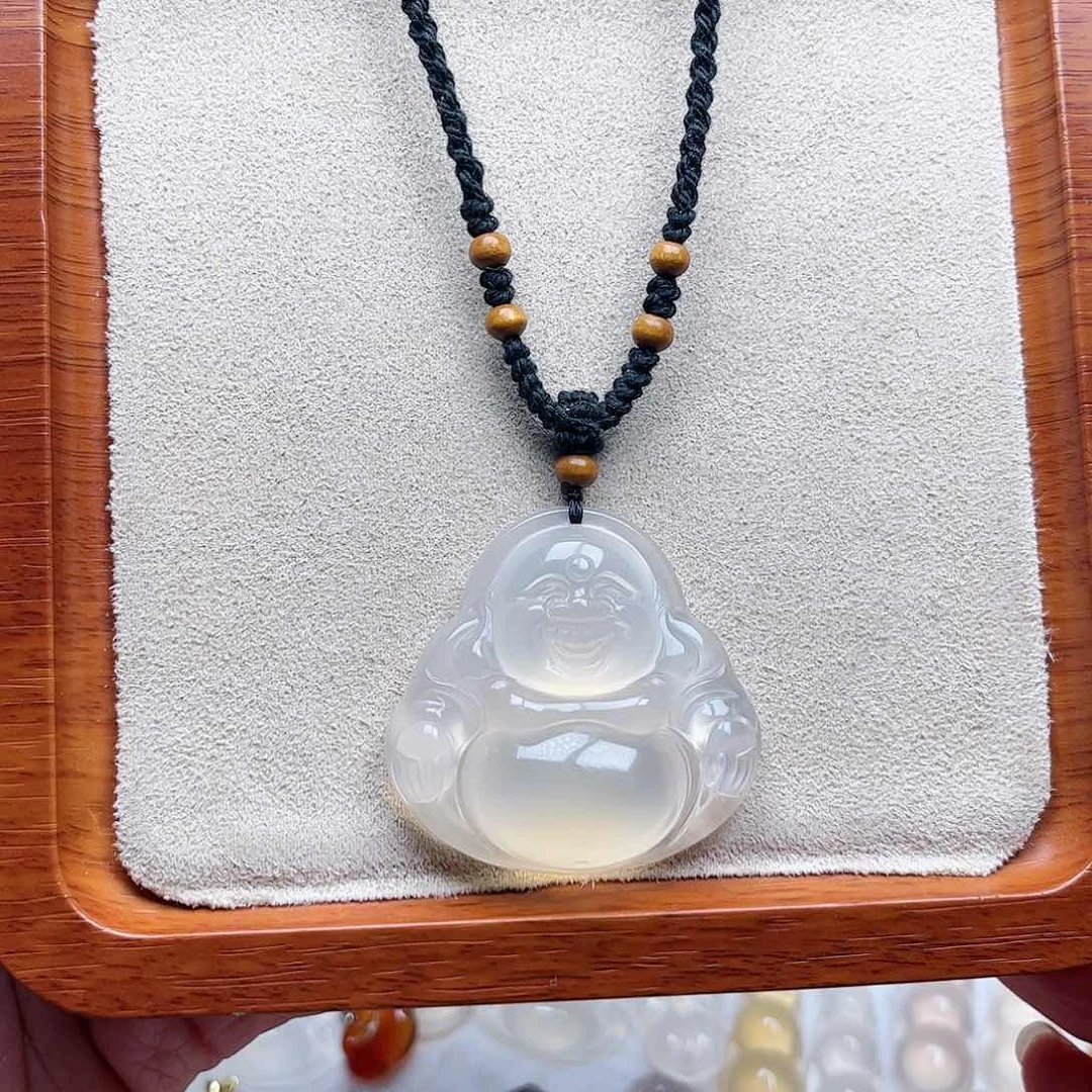 玛瑙/玉髓颈饰未镶嵌阿*.