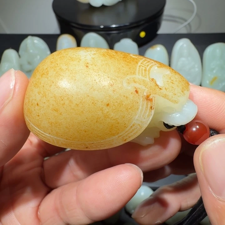 颈饰未镶嵌和田玉（糖玉）用****2