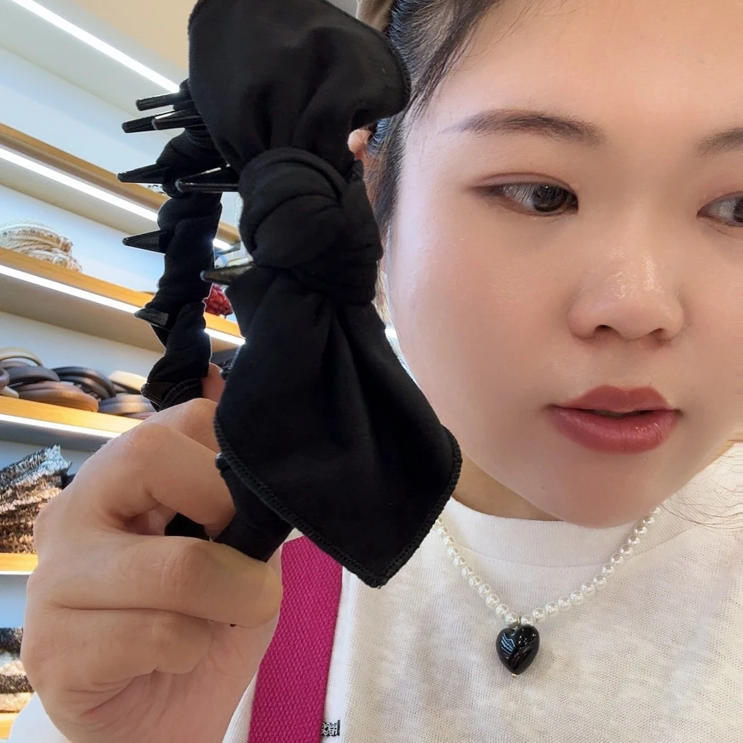 非金属黑色蝴蝶结