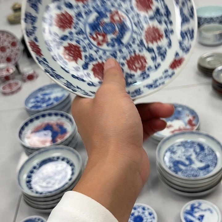 瓷片釉里红缠枝莲大胡乘景德镇