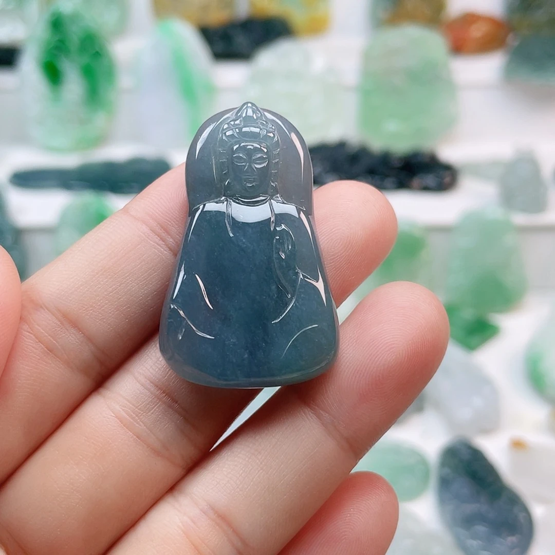 翡翠颈饰未镶嵌素衣