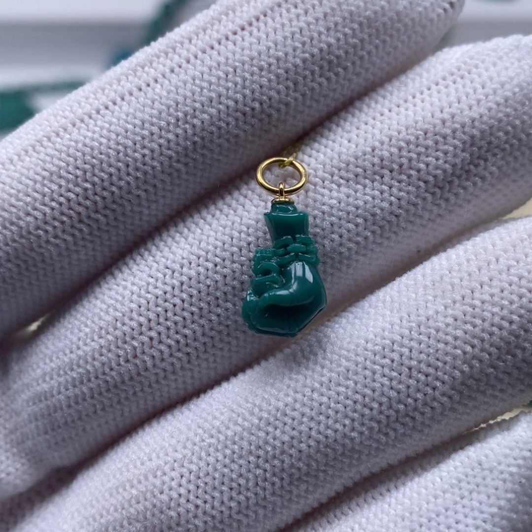 绿松石未镶嵌珠宝奇石侧挂7.9mm