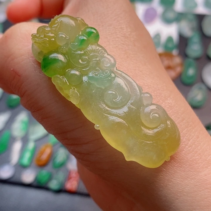 未镶嵌定制翡翠如意