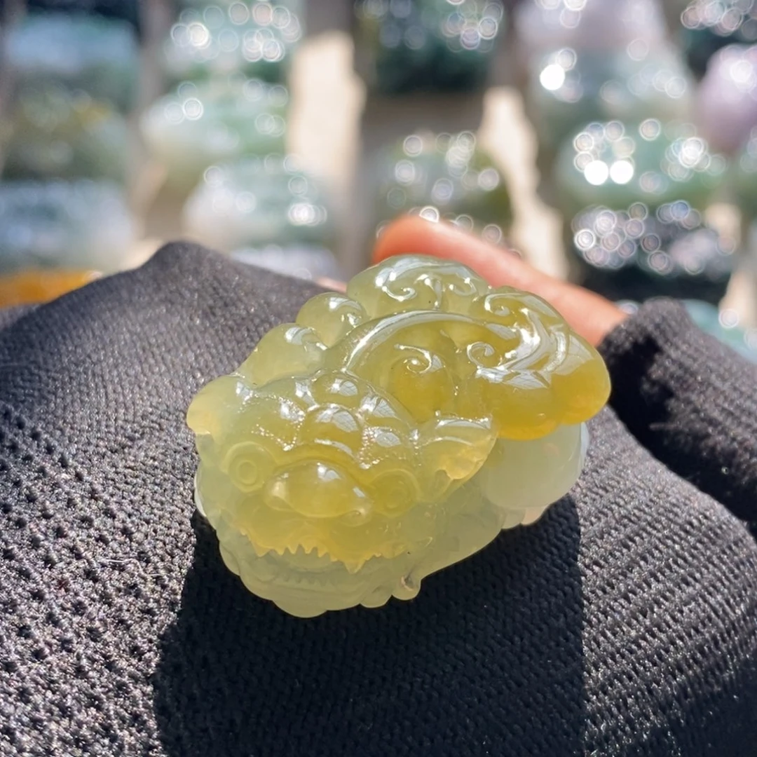 翡翠未镶嵌颈饰天然翡翠貔貅吊坠