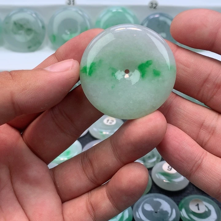 颈饰未镶嵌翡翠?****?缅甸天然A货翡翠