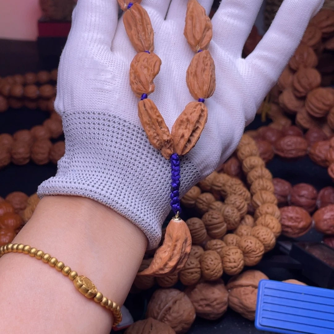 ****a文玩核桃手串异形