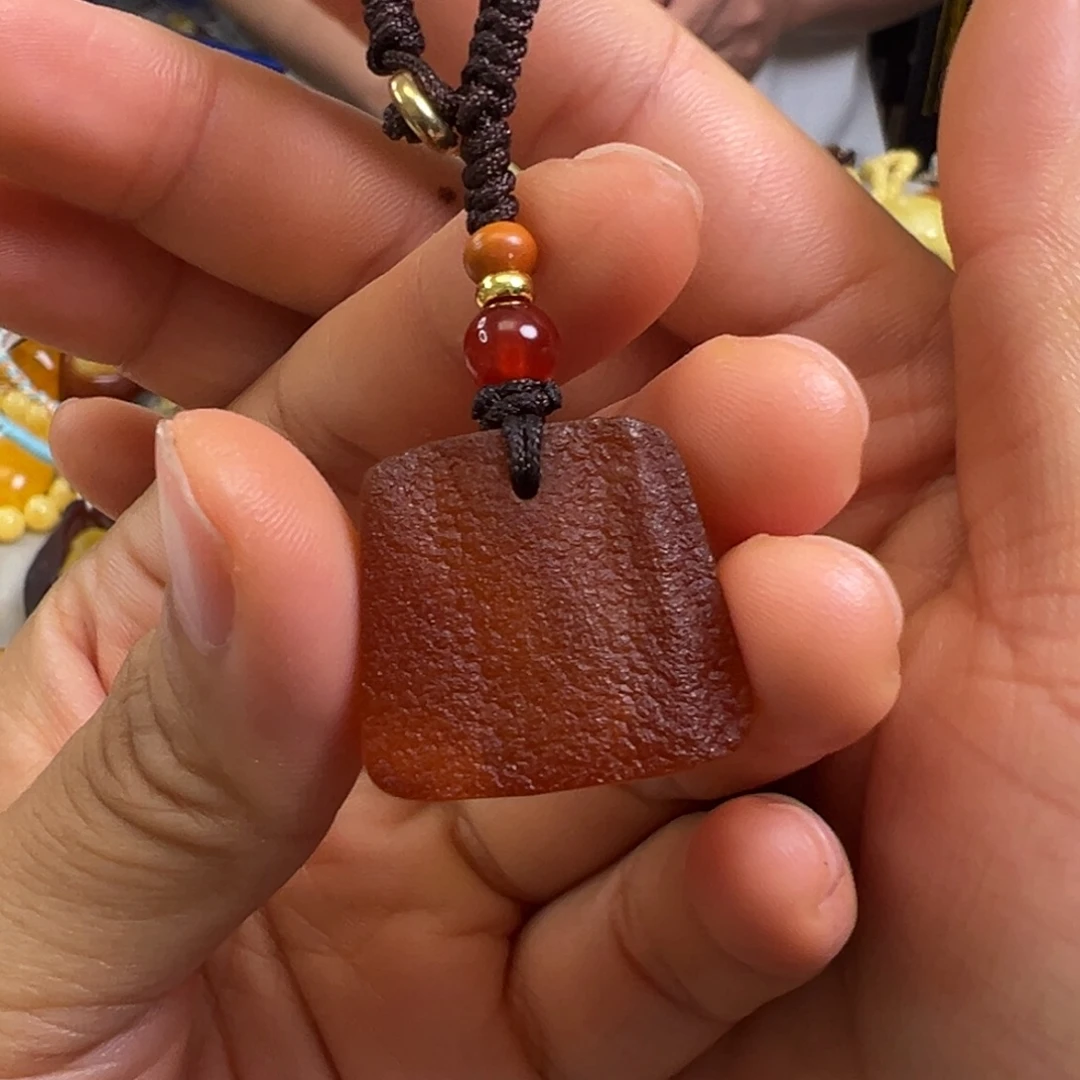未镶嵌琥珀裸石微瑕