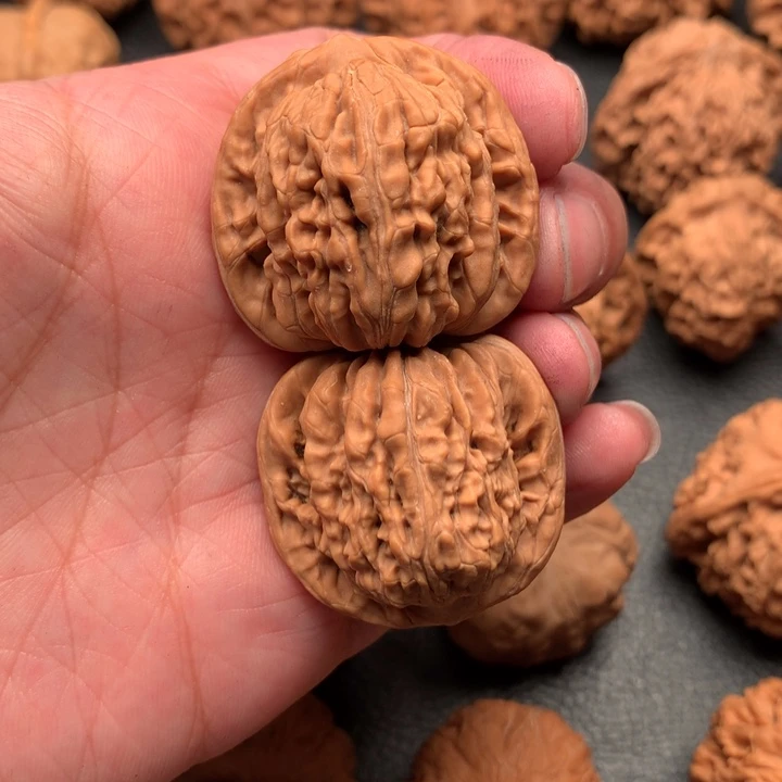 文玩核桃吊坠小****狮子头