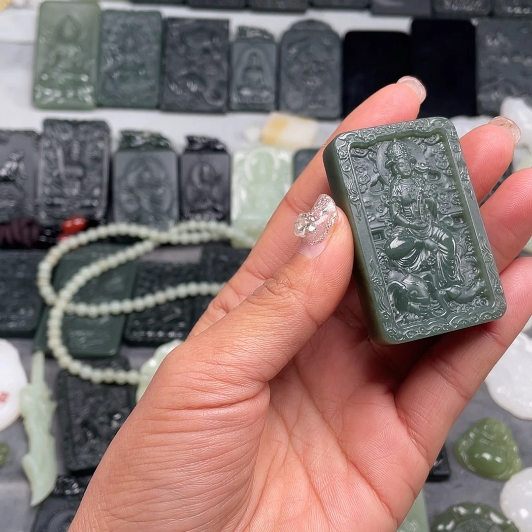 和田玉未镶嵌颈饰