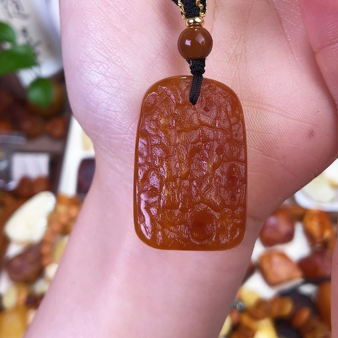 琥珀珠宝奇石未镶嵌，