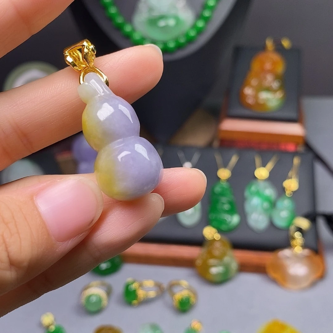 吊坠(赠链)未镶嵌翡翠
