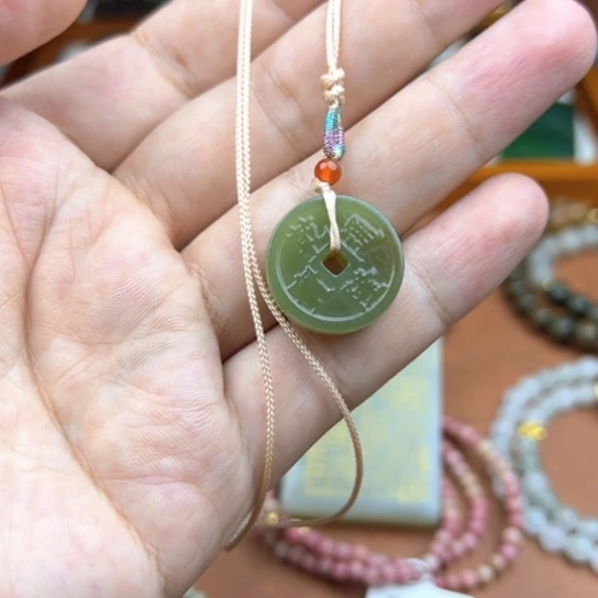 和田玉（糖玉）未镶嵌颈饰