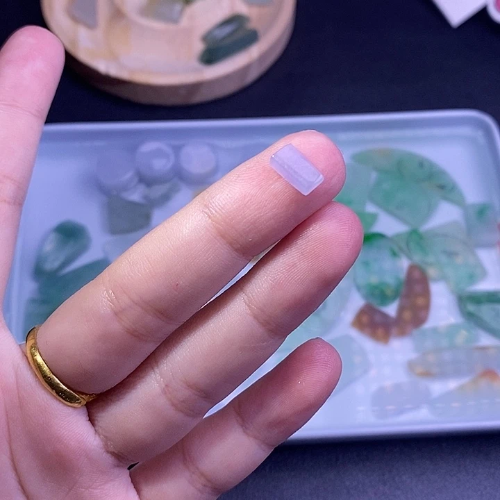 未镶嵌定制翡翠丹*112