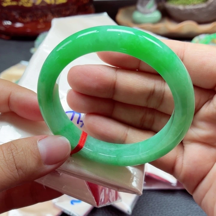 翡翠未镶嵌手镯天然缅甸A货翡翠（小中万战斗机）