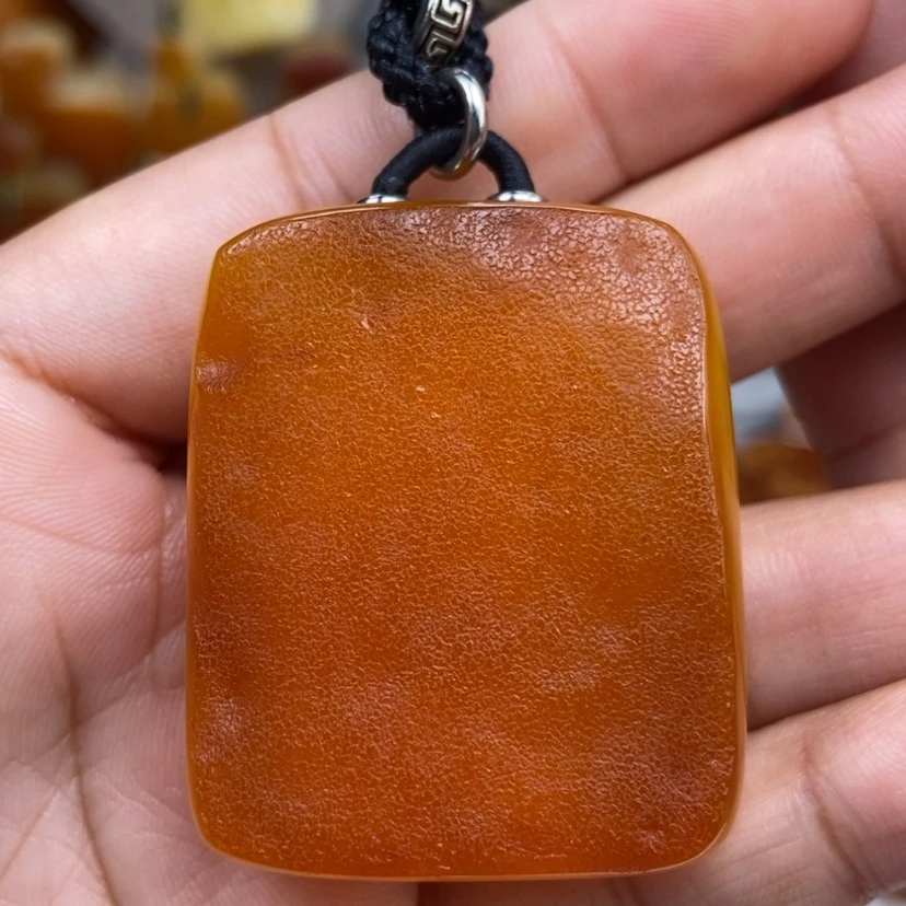 【闪购商品】琥珀颈饰未镶嵌