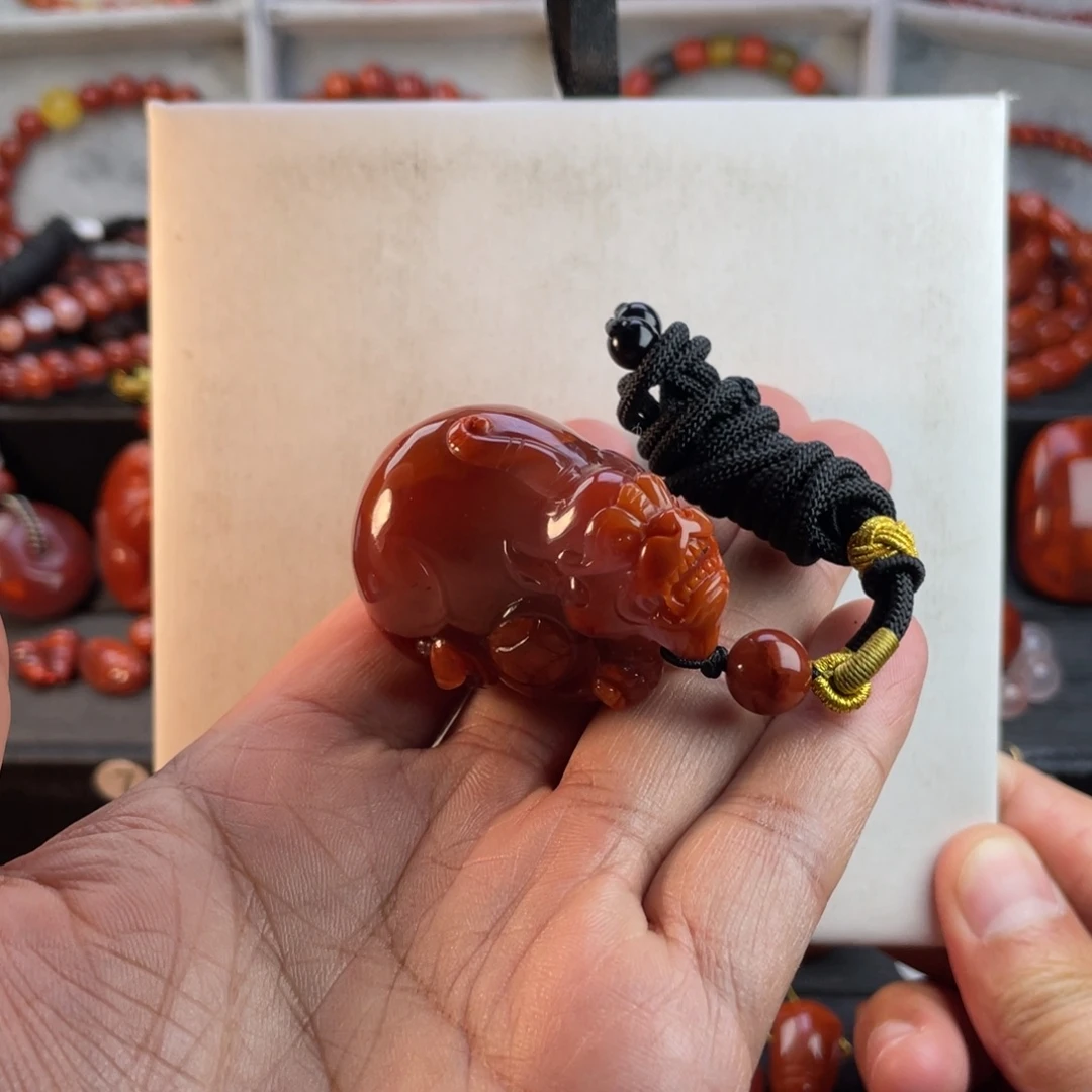 南红玛瑙未镶嵌珠宝奇石貔貅