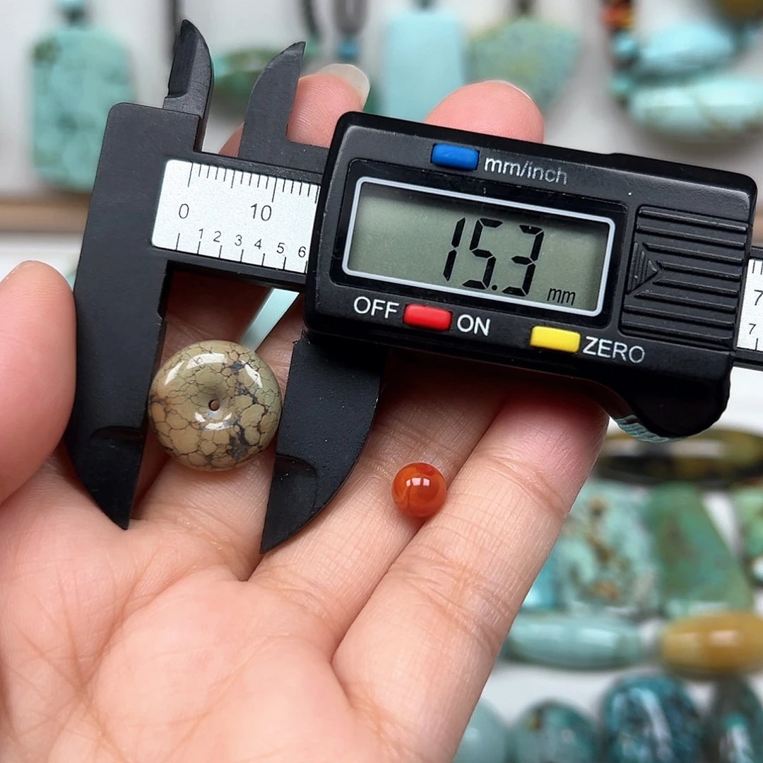 南红玛瑙未镶嵌珠宝奇石