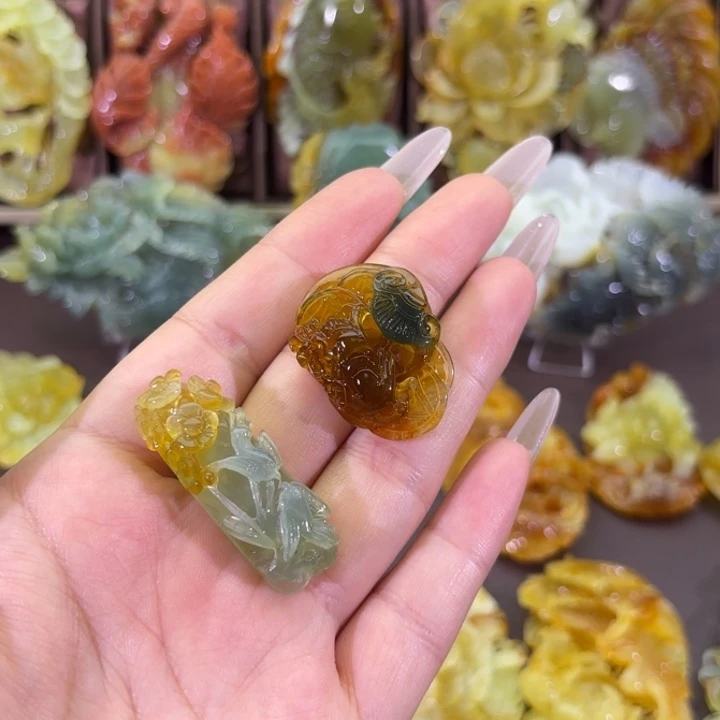 未镶嵌蛇纹石玉颈饰月**影随机发