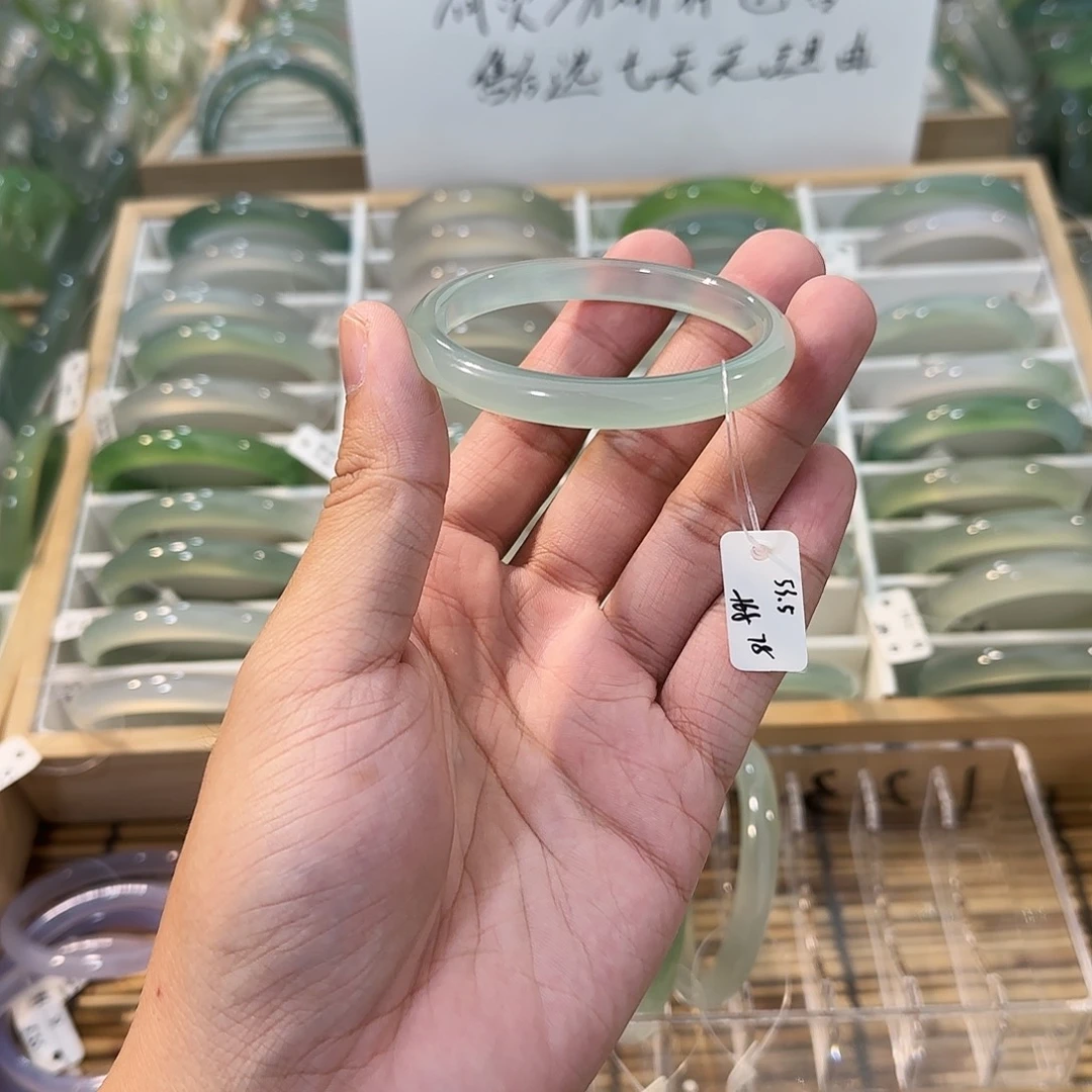 玛瑙/玉髓未镶嵌手镯圈口53.5