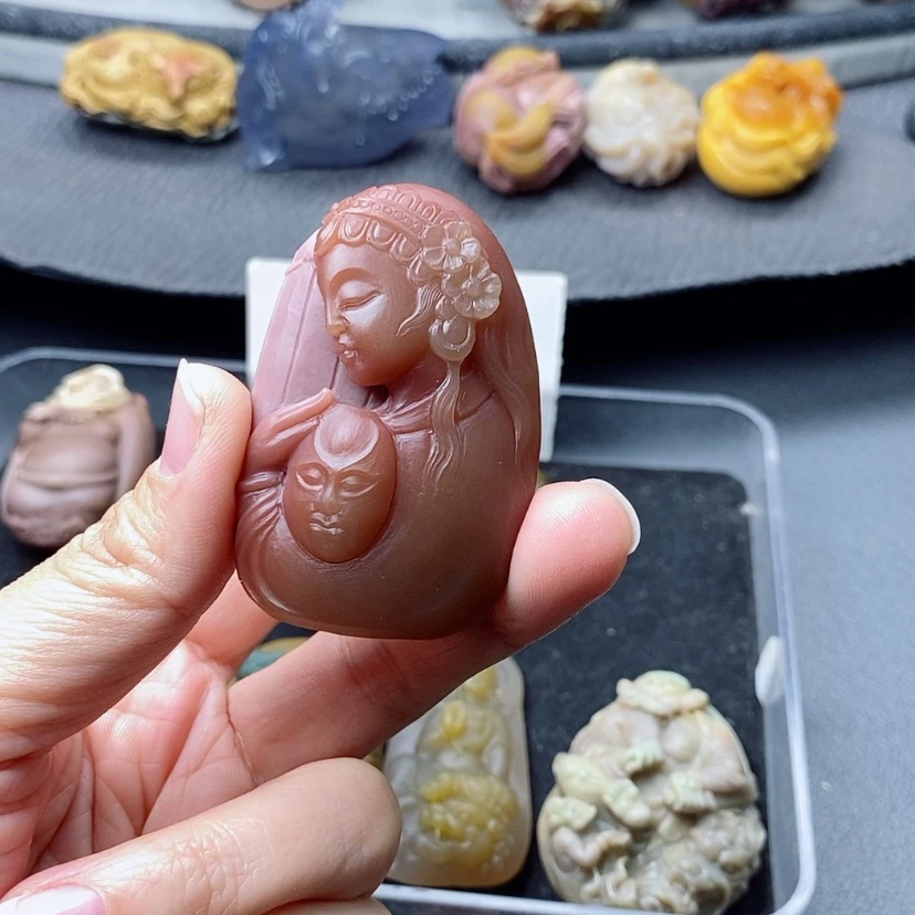 【闪购商品】定制石英质玉吊坠未镶嵌