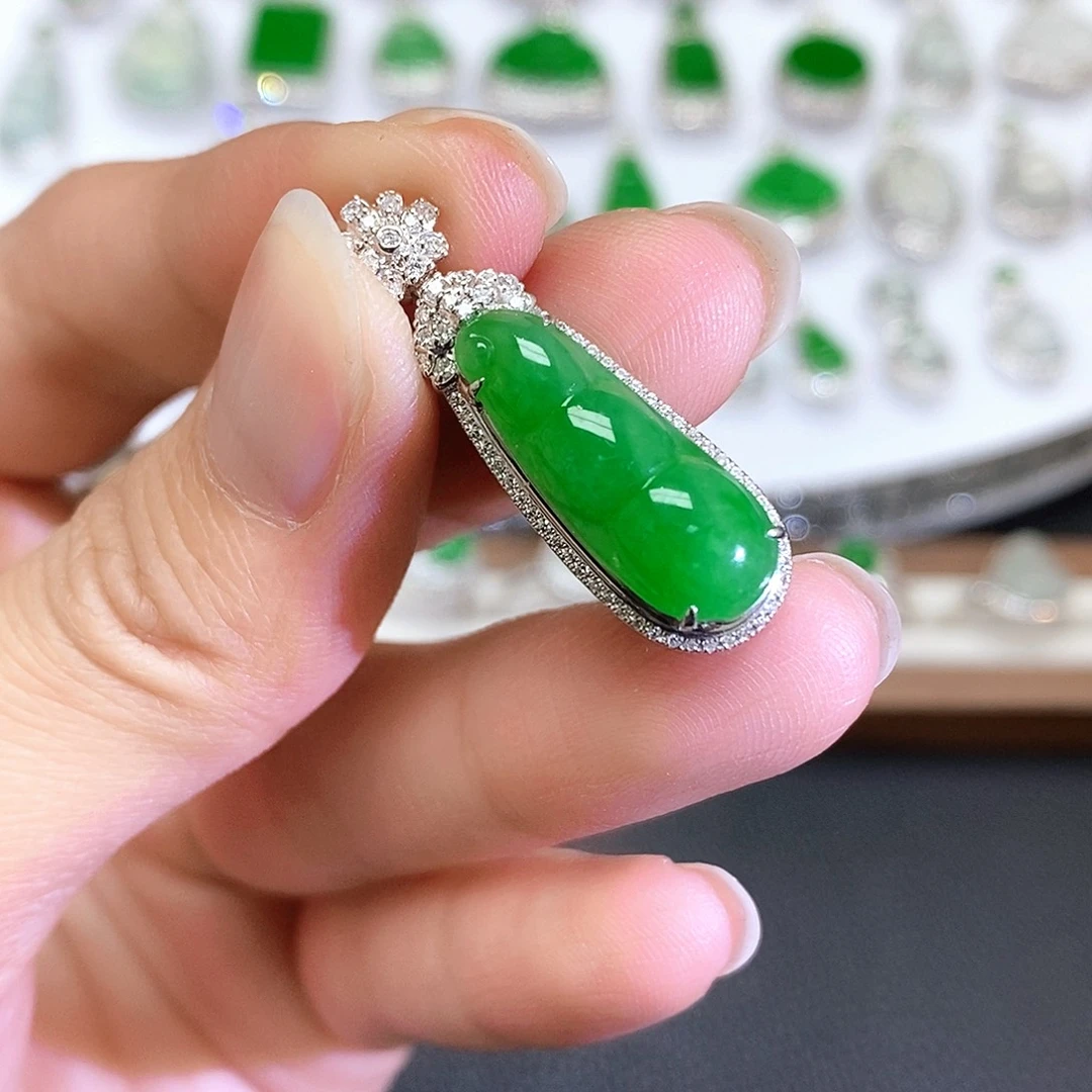 翡翠18K金镶嵌吊坠(不含链)