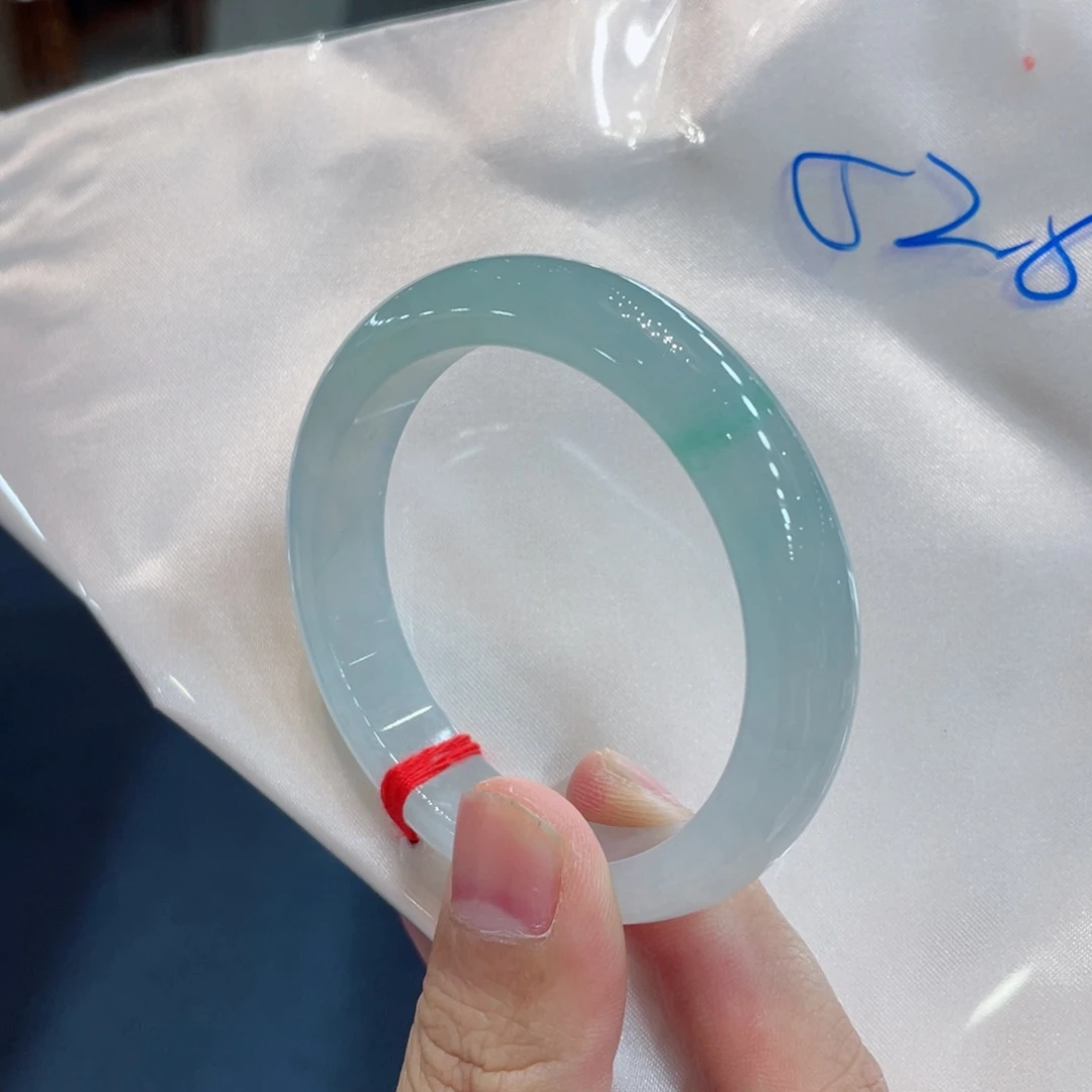 翡翠未镶嵌手镯手镯