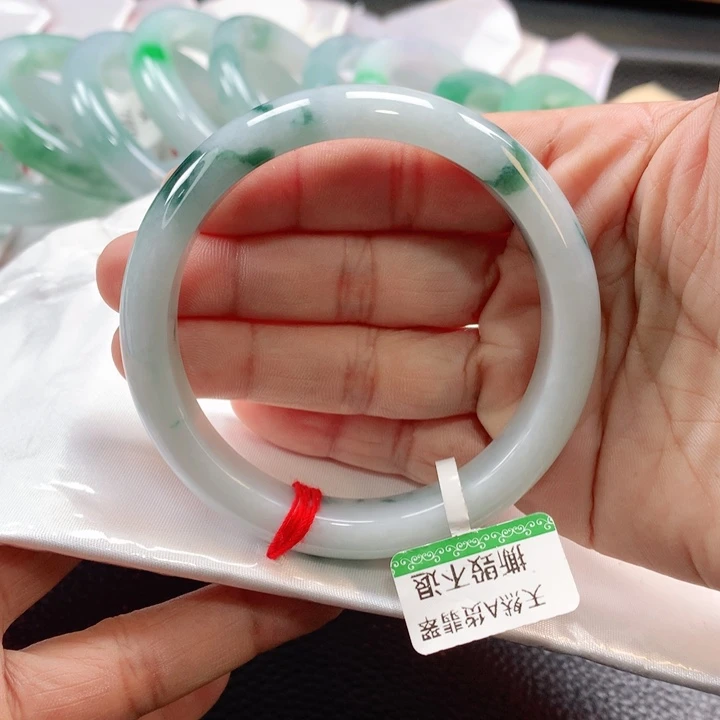 翡翠手镯未镶嵌56575657