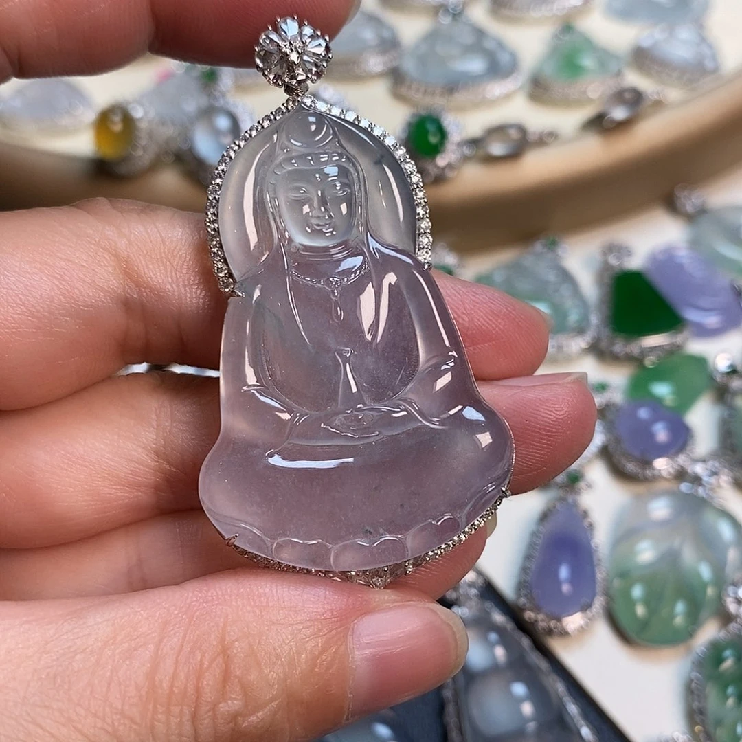 豪****吊坠(不含链)18K金镶嵌翡翠观音