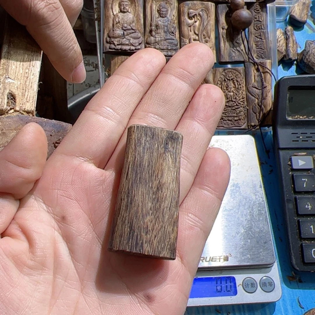 沉香吊坠白棋素牌5.8克