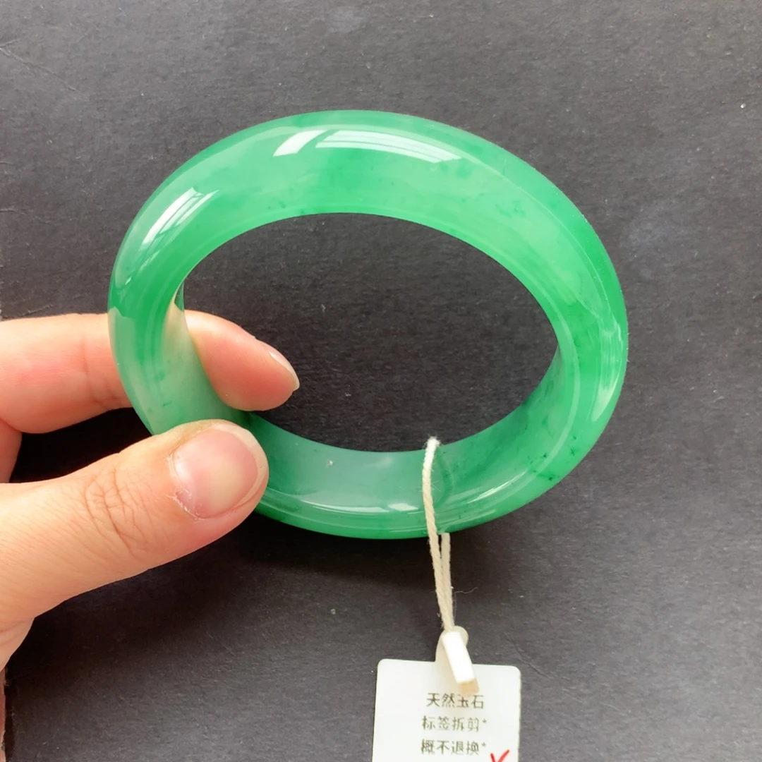 石英质玉（非洲翠）手镯未镶嵌