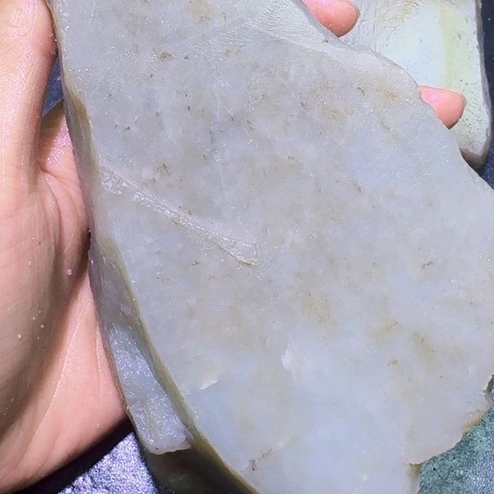 未镶嵌和田玉（糖玉）珠宝半成品