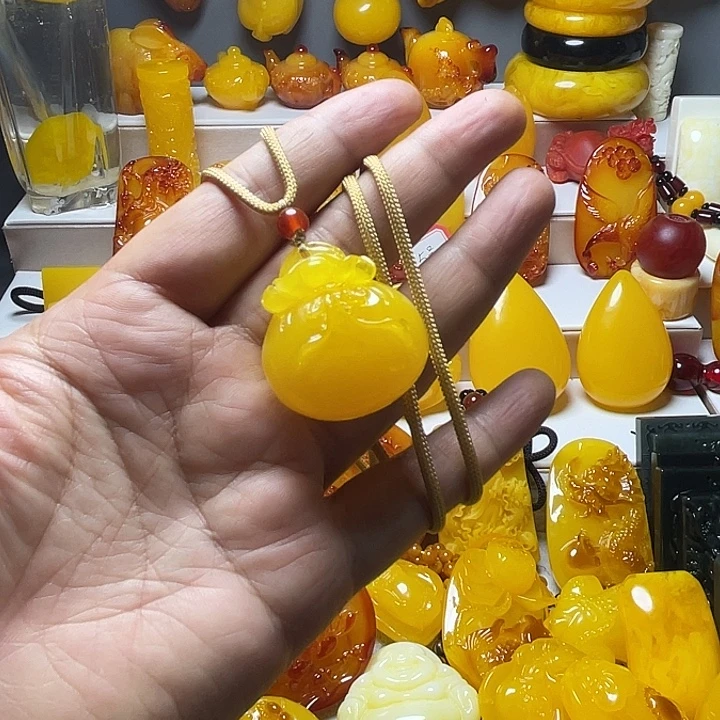 钱多多挂件 服饰配饰