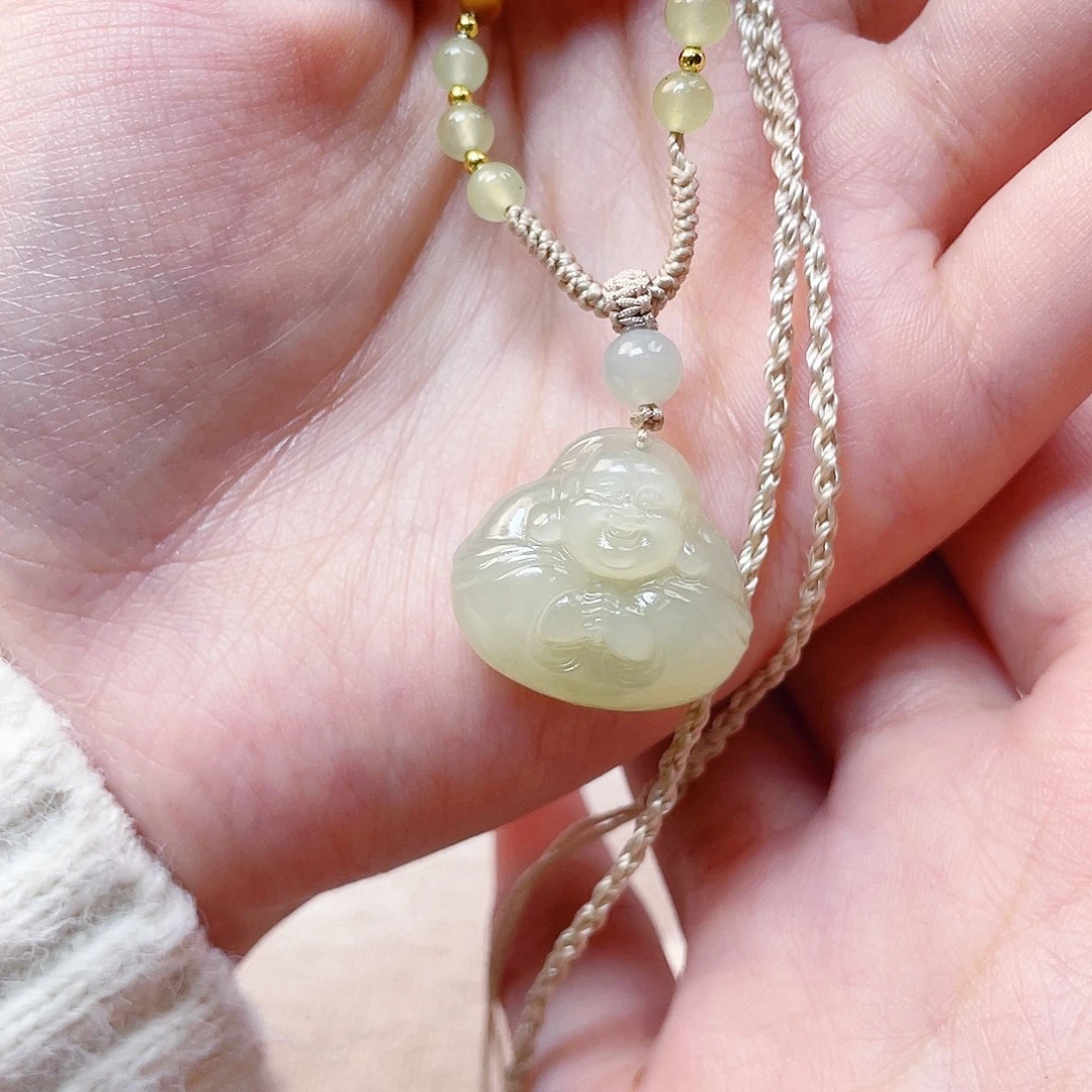 和田玉未镶嵌吊坠(赠链)