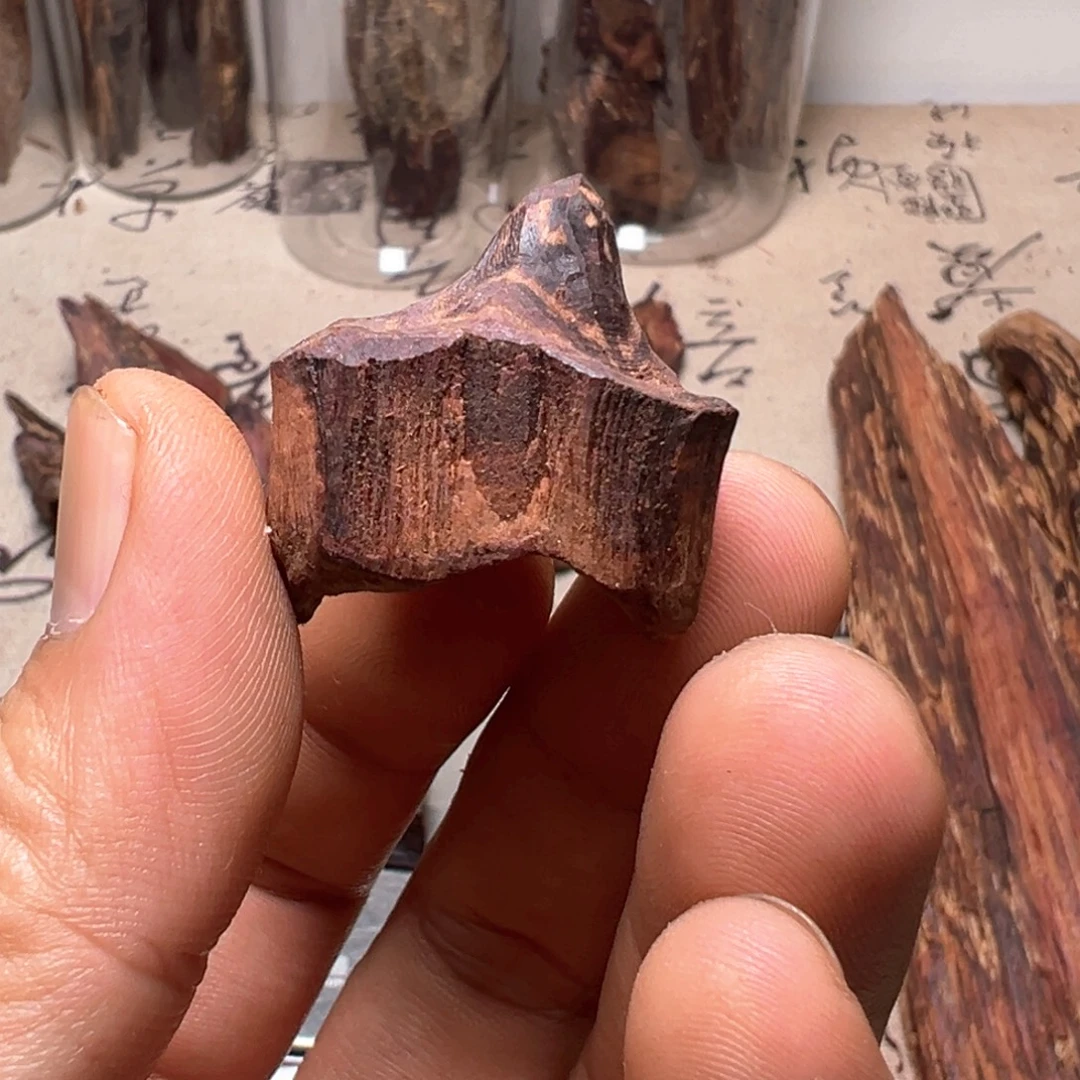 C***福香榧木海南帝王香7克