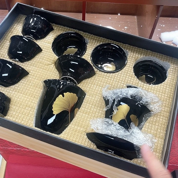 孤品茶具套装等。