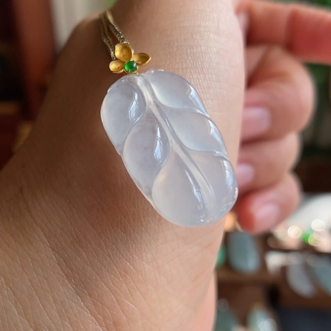 【闪购商品】颈饰18K金镶嵌翡翠14