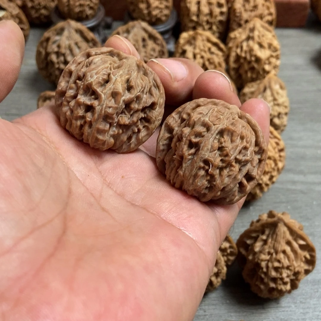 吊坠文玩核桃秦岭楼下38尺