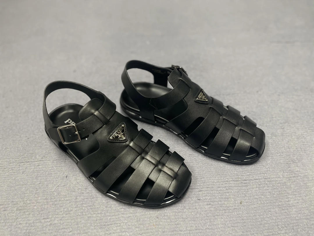 99新 Prada/普拉达 99新/Prada/日常休闲皮质凉鞋