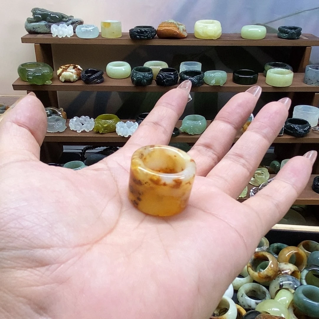 岫玉戒指未镶嵌嗯*