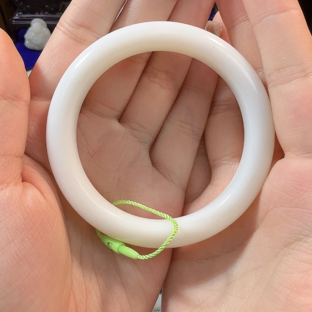 *****和田玉未镶嵌手镯