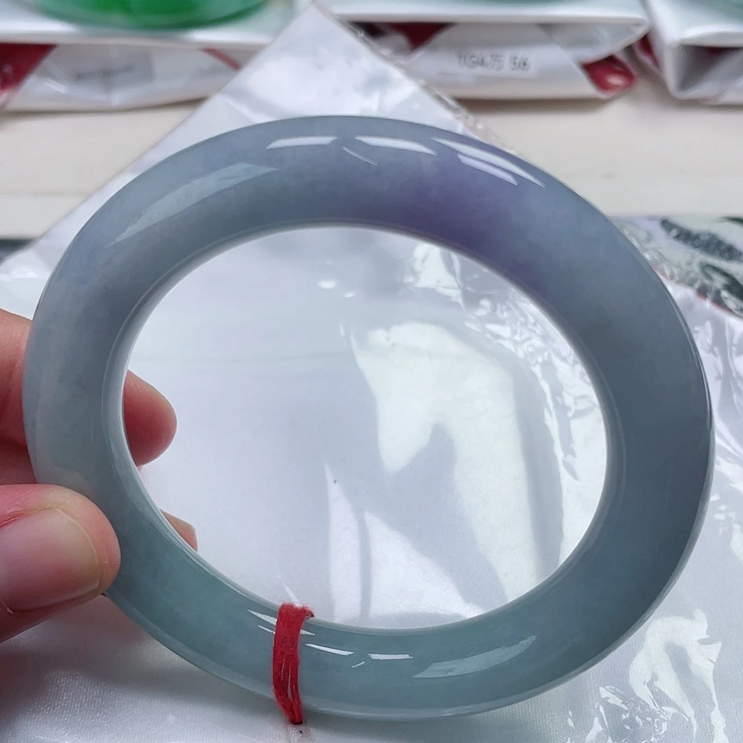 未镶嵌手镯（圆镯）翡翠