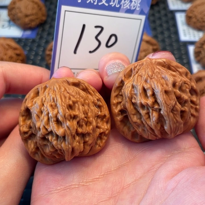桃核把件40虎头130。。。