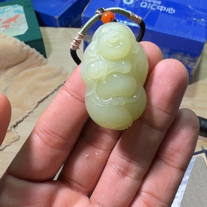 未镶嵌和田玉（糖玉）挂件