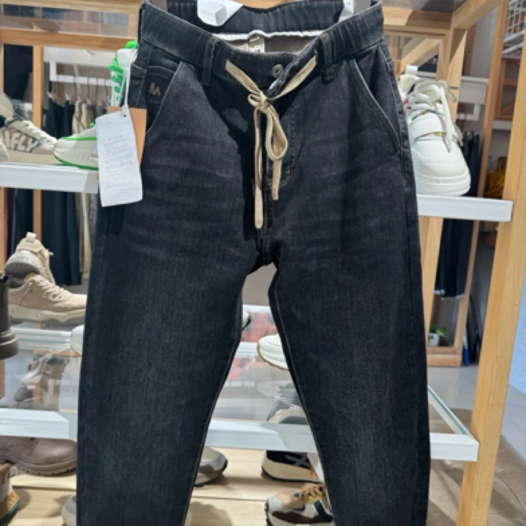 男烟灰色小直筒加绒牛仔裤