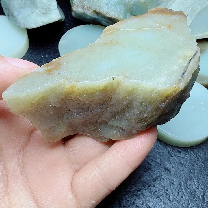 未镶嵌和田玉（糖玉）珠宝奇石
