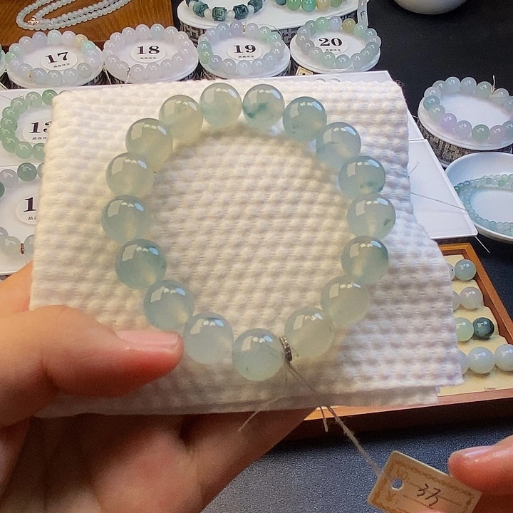 定制翡翠未镶嵌翡翠卡11价格可谈