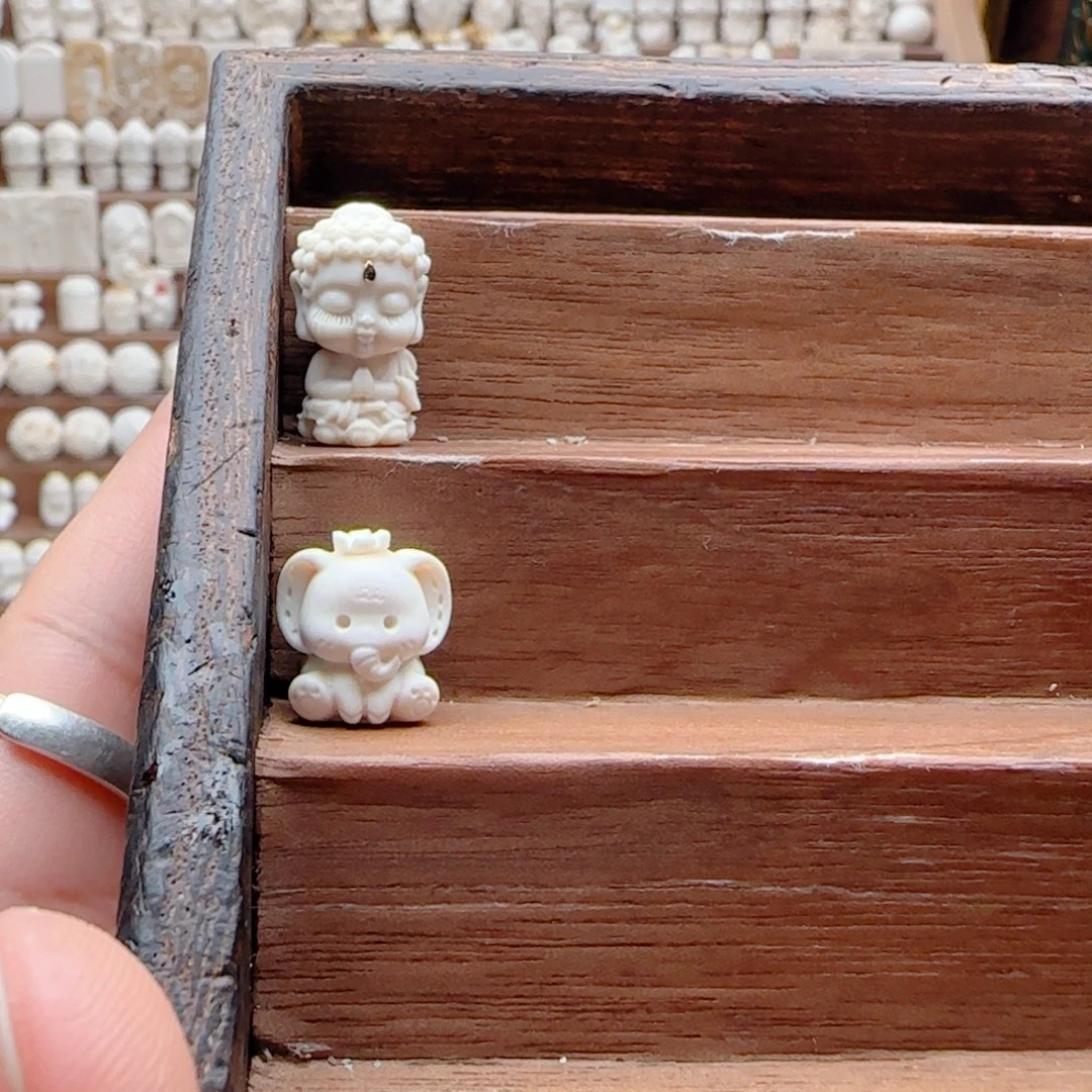 o****猛犸象牙其他阿弥陀佛，小象