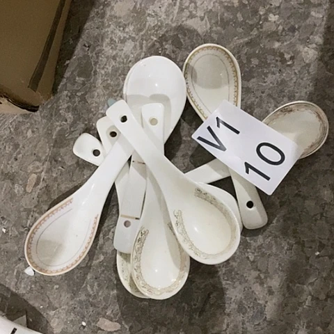 瓷十个小汤勺v110