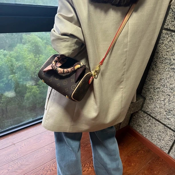 四季通用手提斜挎包女包2025新款女款包包日常通勤百搭手提包女